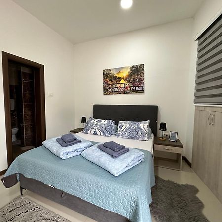 Studio Apartment In Old Town- With Parking Mostar Exteriör bild