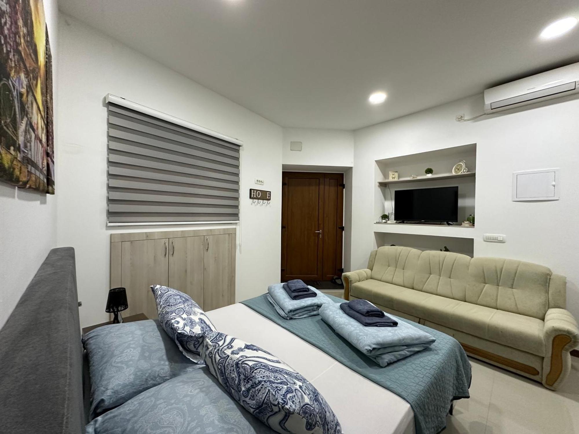 Studio Apartment In Old Town- With Parking Mostar Exteriör bild